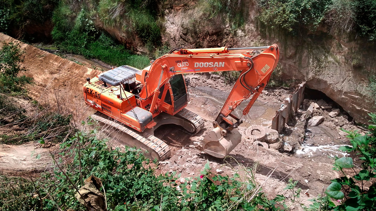 2024_05_06_MANTENIMIENTO_ESTRUCTURAS__CRUCE_VIAL_CUNETAS