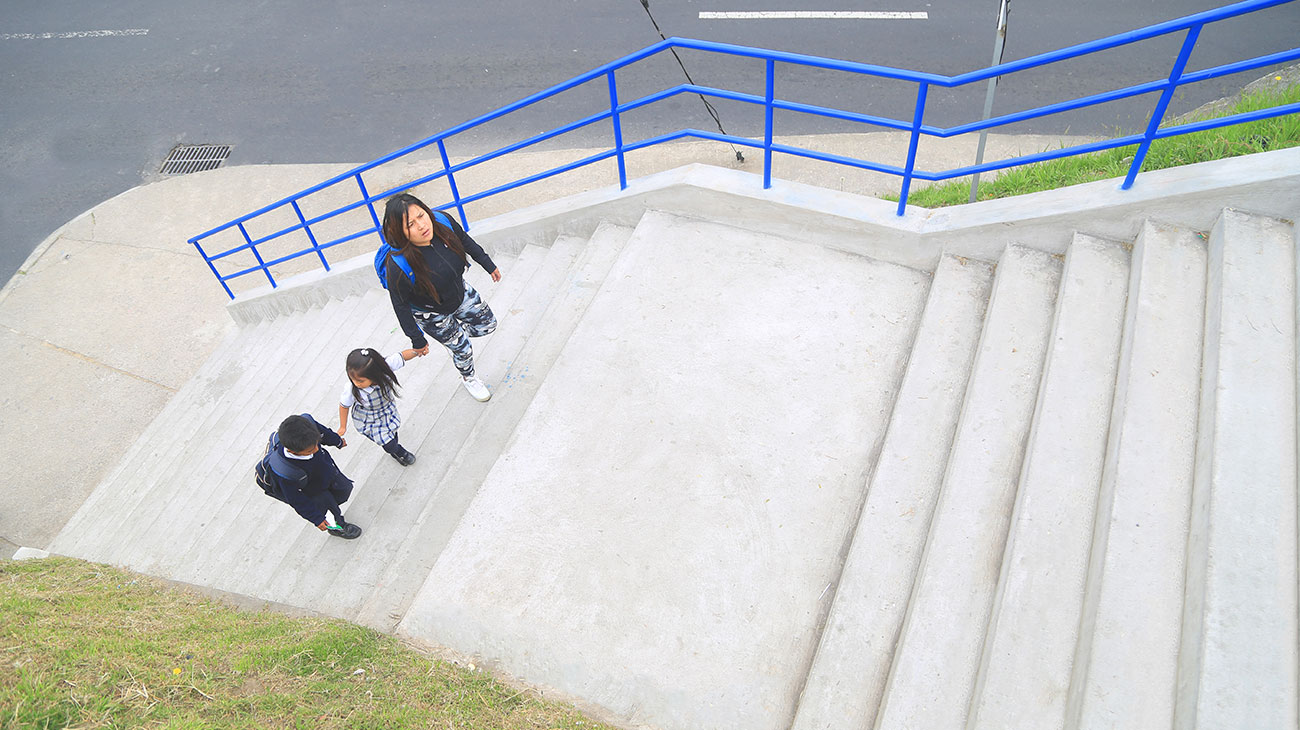 2024_06_14_NUEVAS_ESCALINATAS_LOMA_PUENGASI