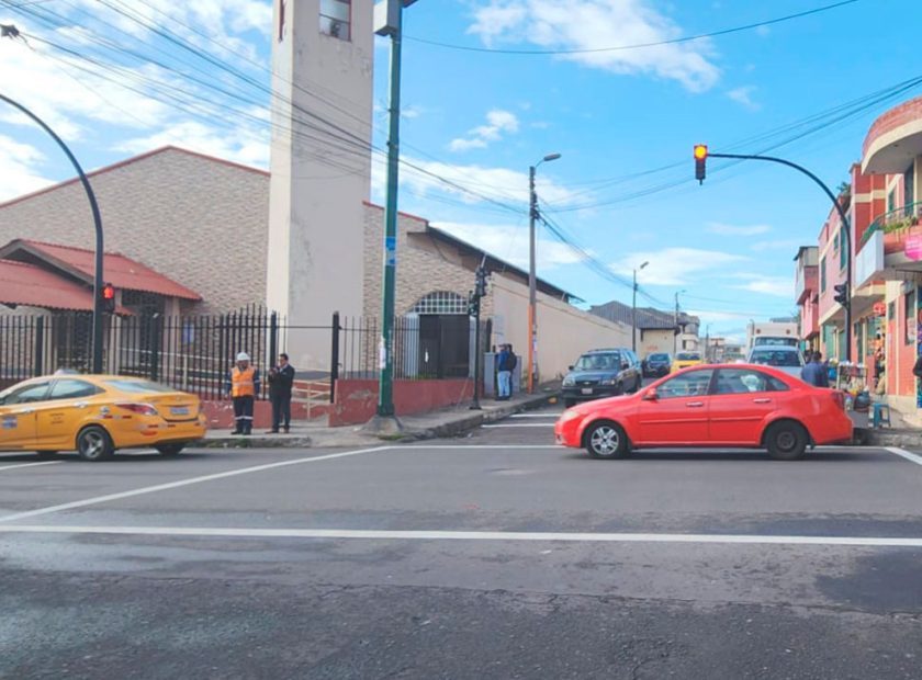 2024_07_04_INTERSECCIONES_SEMAFORCIAS_DMQ