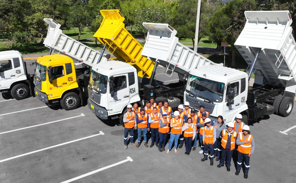 2024_07_17_ENTREGA_VOLQUETAS_EPMMOP