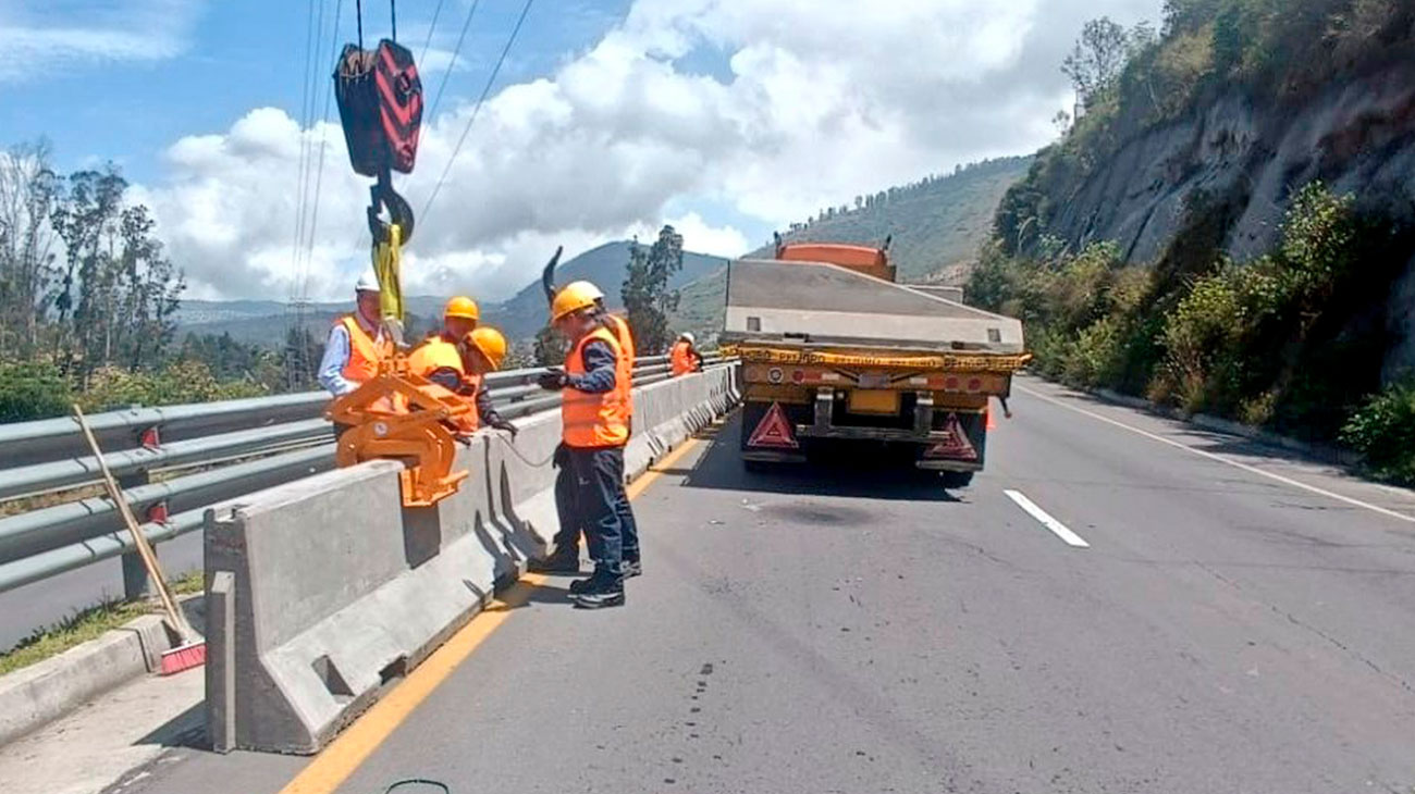 2024_08_08_INSTALACION_MUROS_JERSEY_DMQ