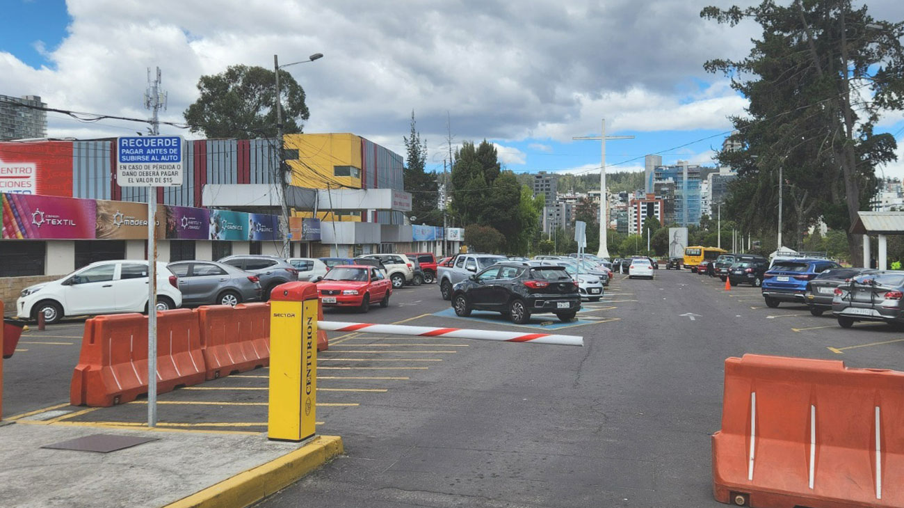 2024_08_15_ESTACIONAMIENTOS_LA_CAROLINA