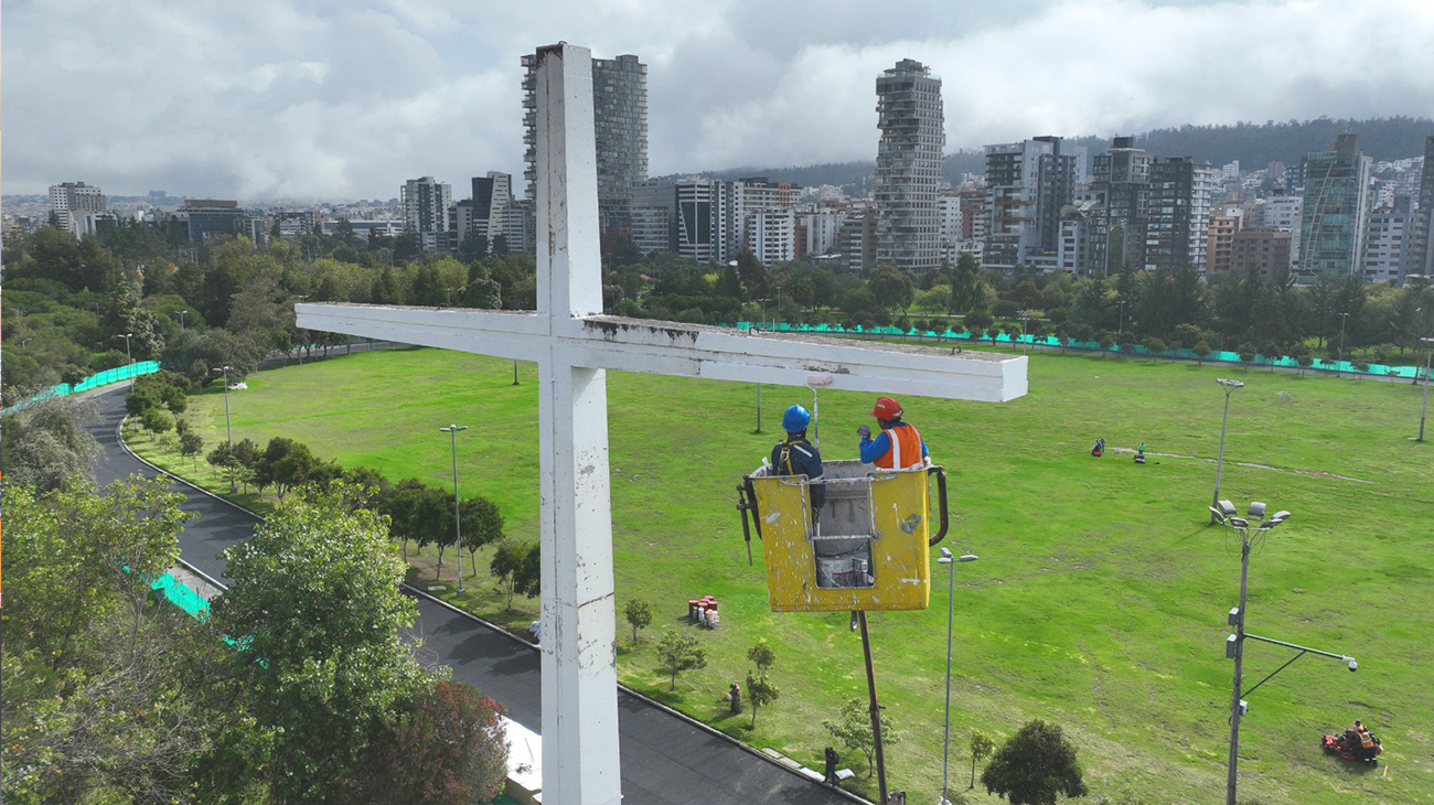 2025_03_07_MANTENIMIENTO_CRUZ_PAPA_CAROLINA