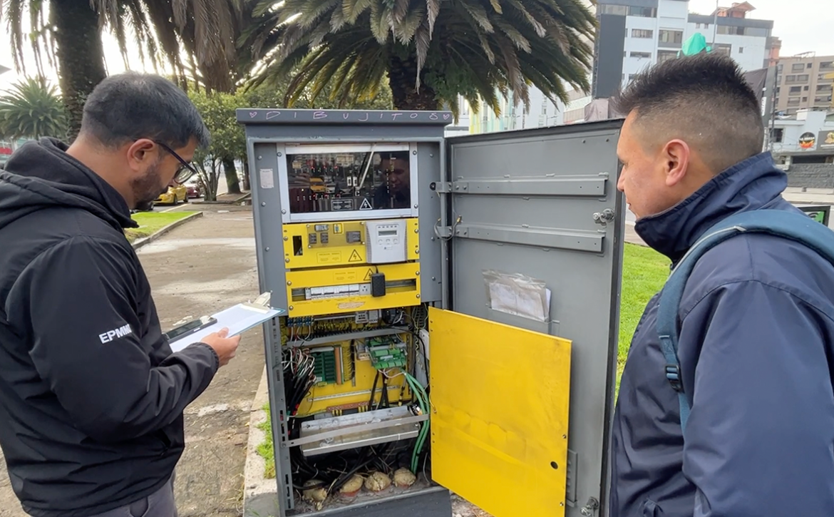 2025_04_04_REPROGRAMACION_INTERSECCIOINES_SEMAFORICAS