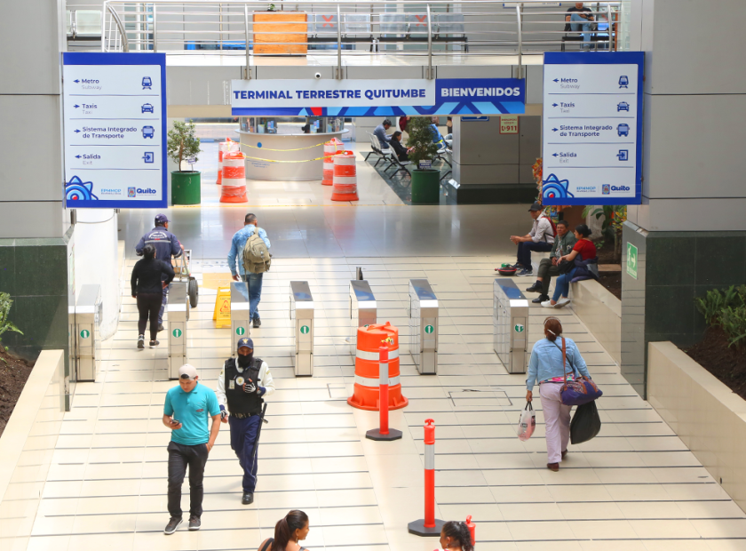 2025_04_15_TERMINALES_TERRESTRES_QUITO_ELECCIONES_2025