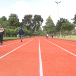 Pista de atletismo y zona de calistenia abren sus puertas a miles de deportista en La Carolina