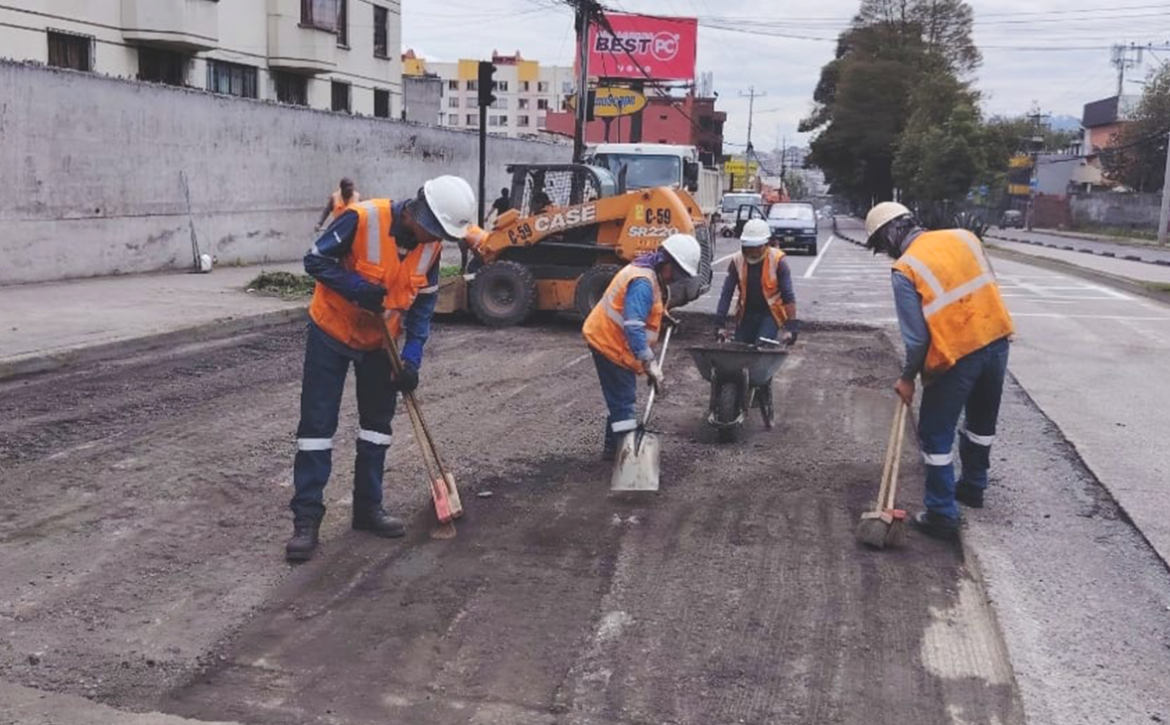 2025_05_07_REPARACIONES_VIALES_DMQ