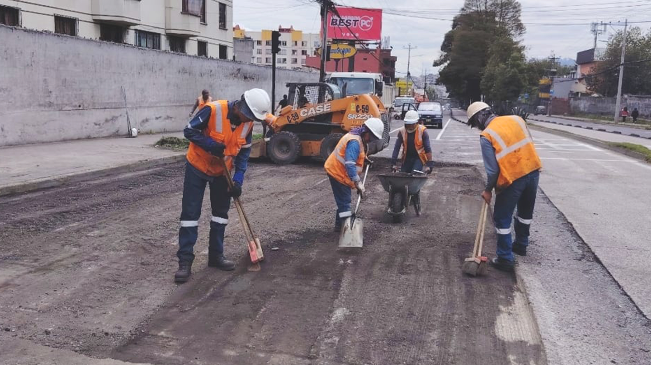 2025_05_07_REPARACIONES_VIALES_DMQ