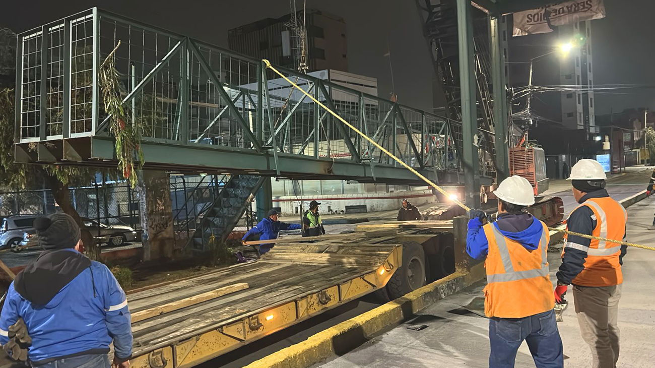 2025_05_08_REATIRO_PUENTE_PEATONAL_6_DICIEMBRE
